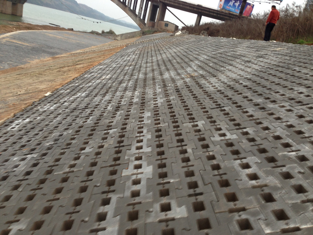 水利護坡磚塑料模具主要應用在哪些施工地點？